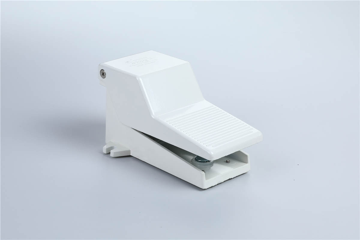 Foot Pedal Valve 4F (2) Foot Pedal Valve 4F